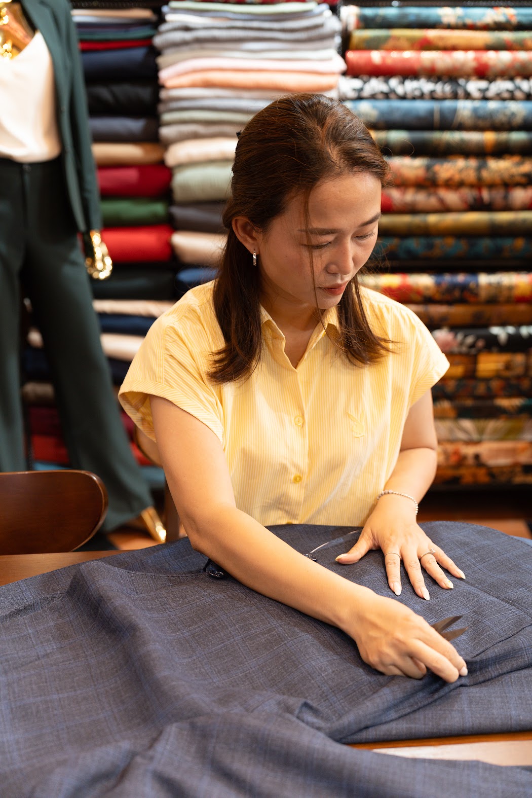 cách gấp quần áo