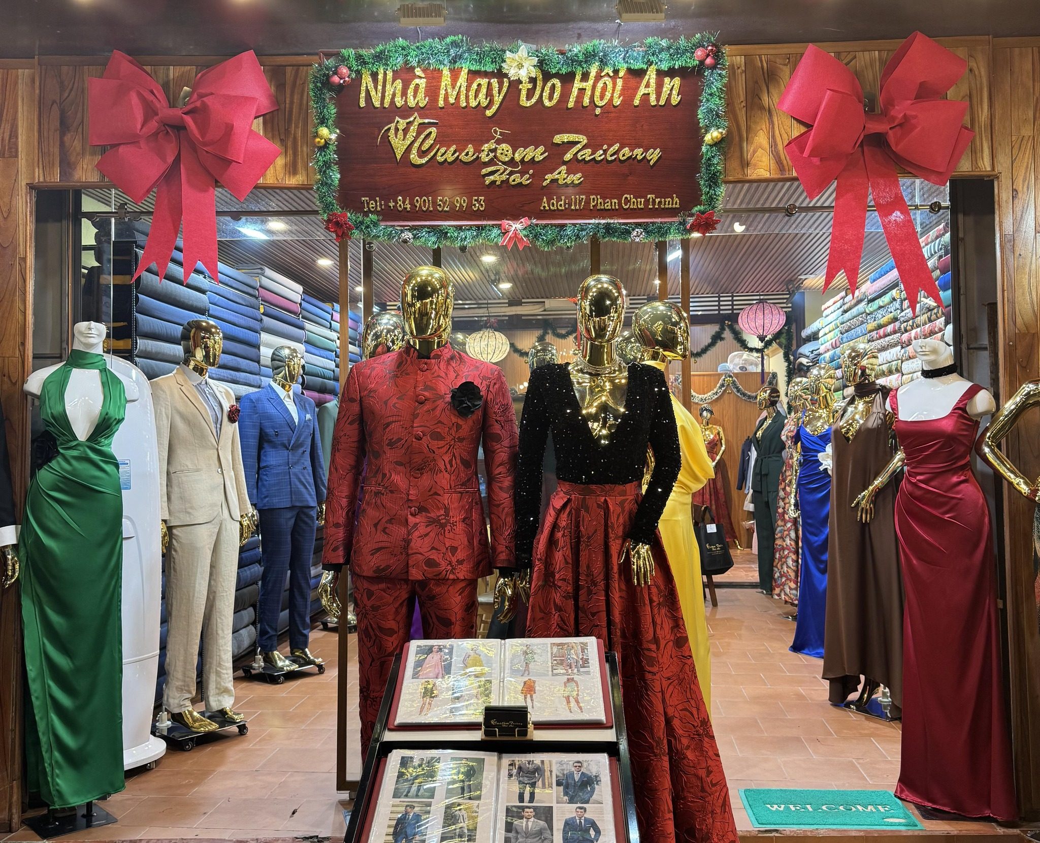 Hoi An tailoring house with a professional team of Hoi An tailor