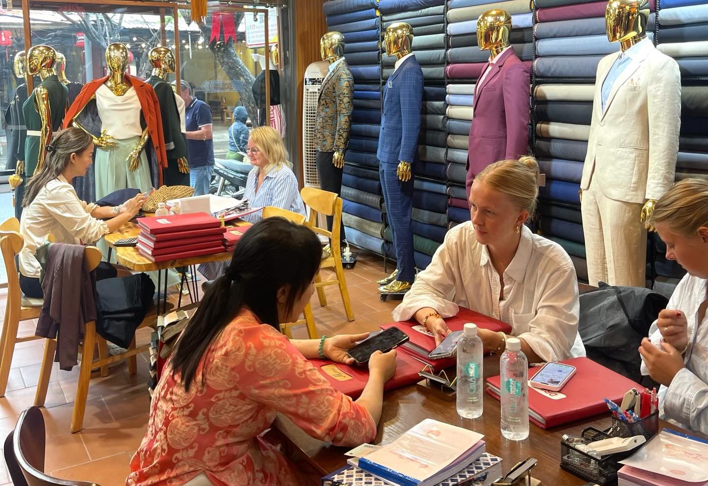 Custom coat tailor Hoi An with skilled tailors