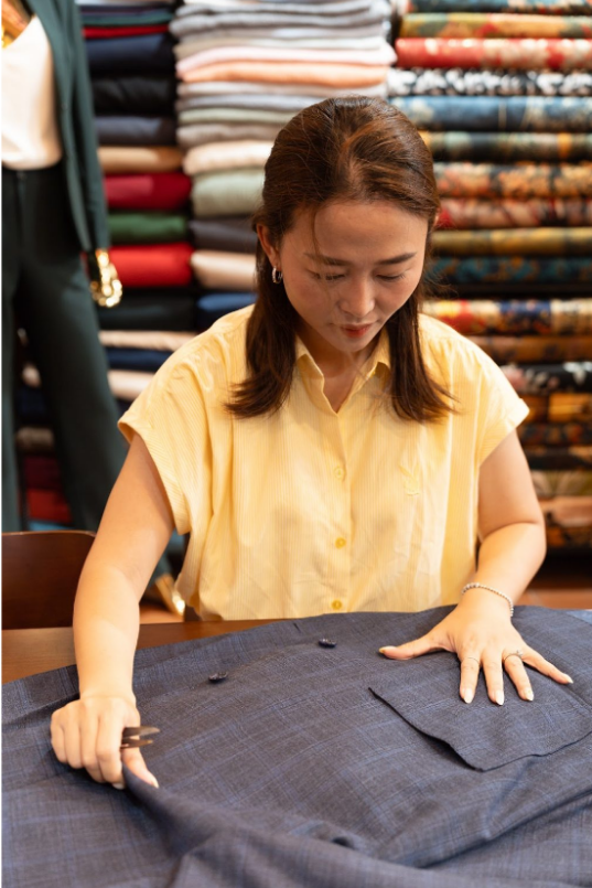 Thợ may suit ở Hội An